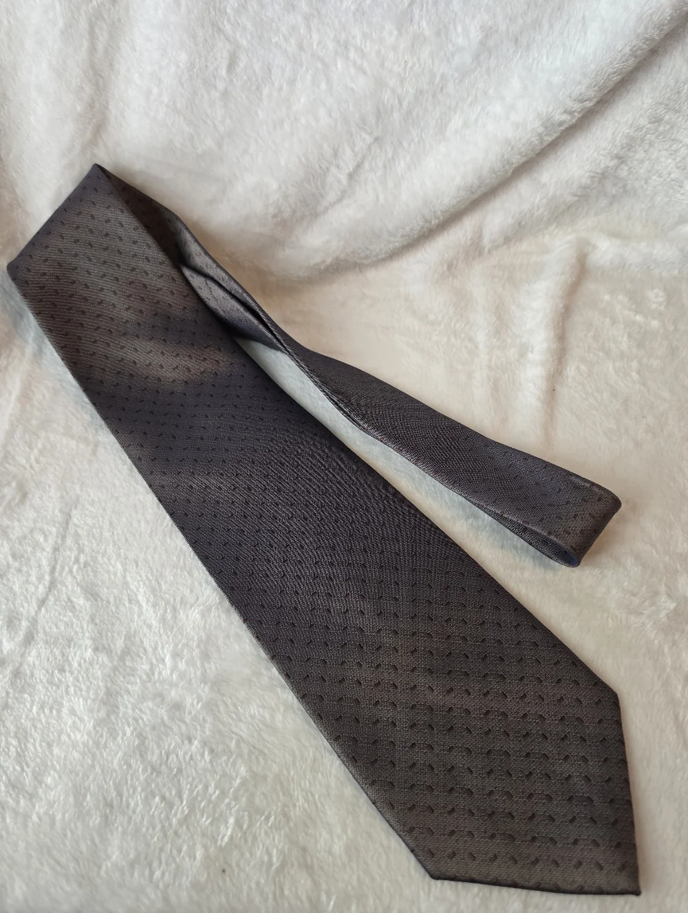 Vintage Beverly Hills Polo Club Gray Dark Red Pattern Mens Tie Classic Designer